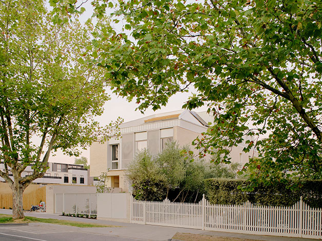 Main Elevation of ECHO.1 on Auburn Road. Tom Ross